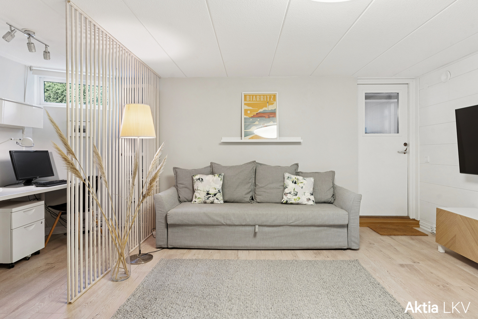 Kellarikerroksen takkahuone