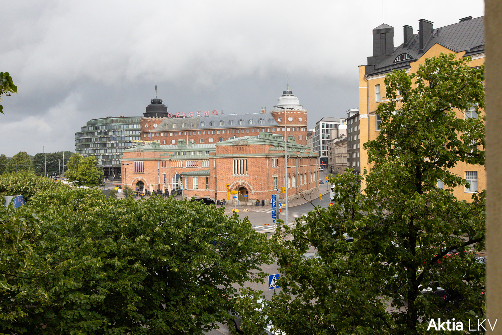 Näköyhteys Ympyrätaloon ja Hakaniemen kauppahalliin