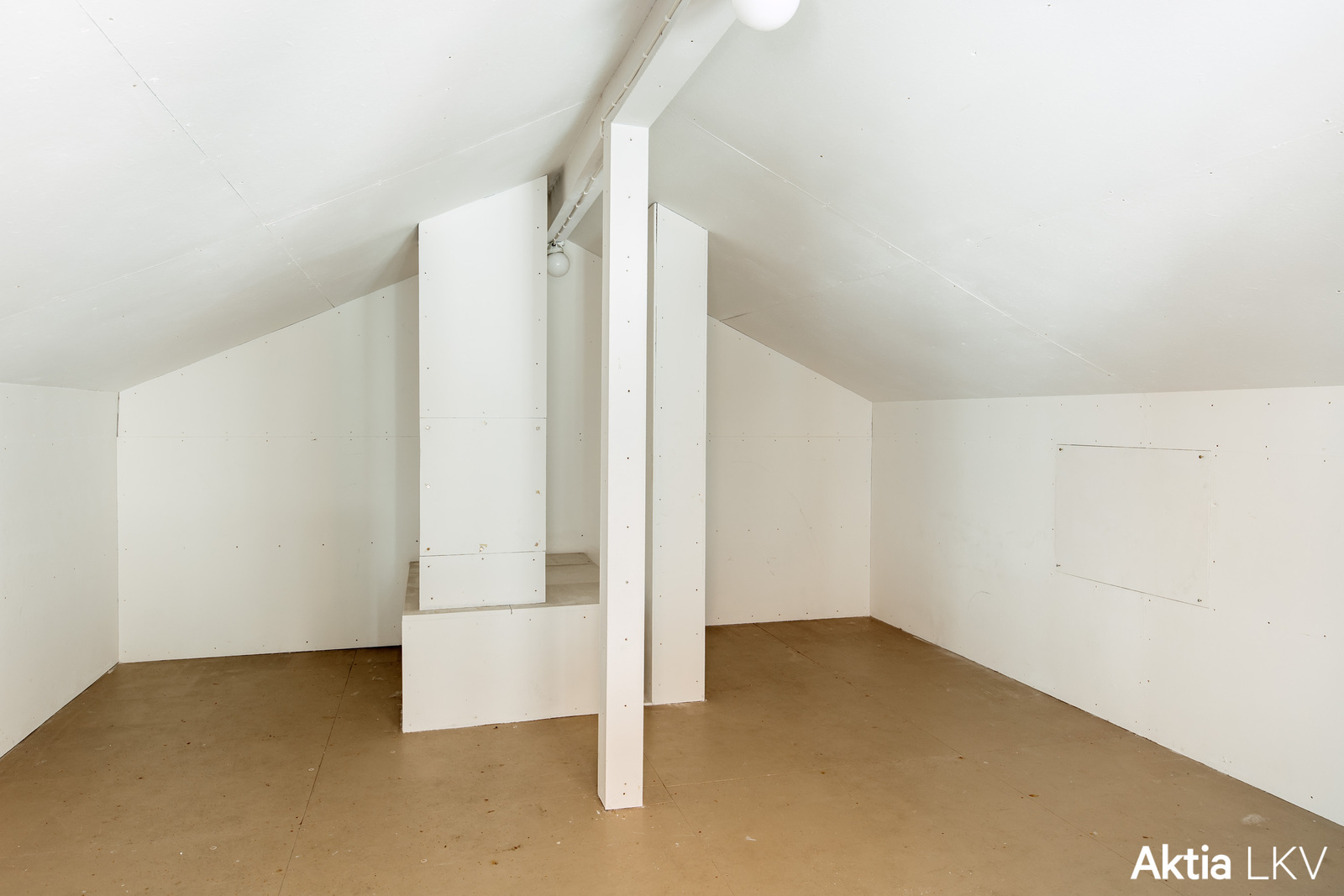 Oma varasto, jonne kulku terassilta