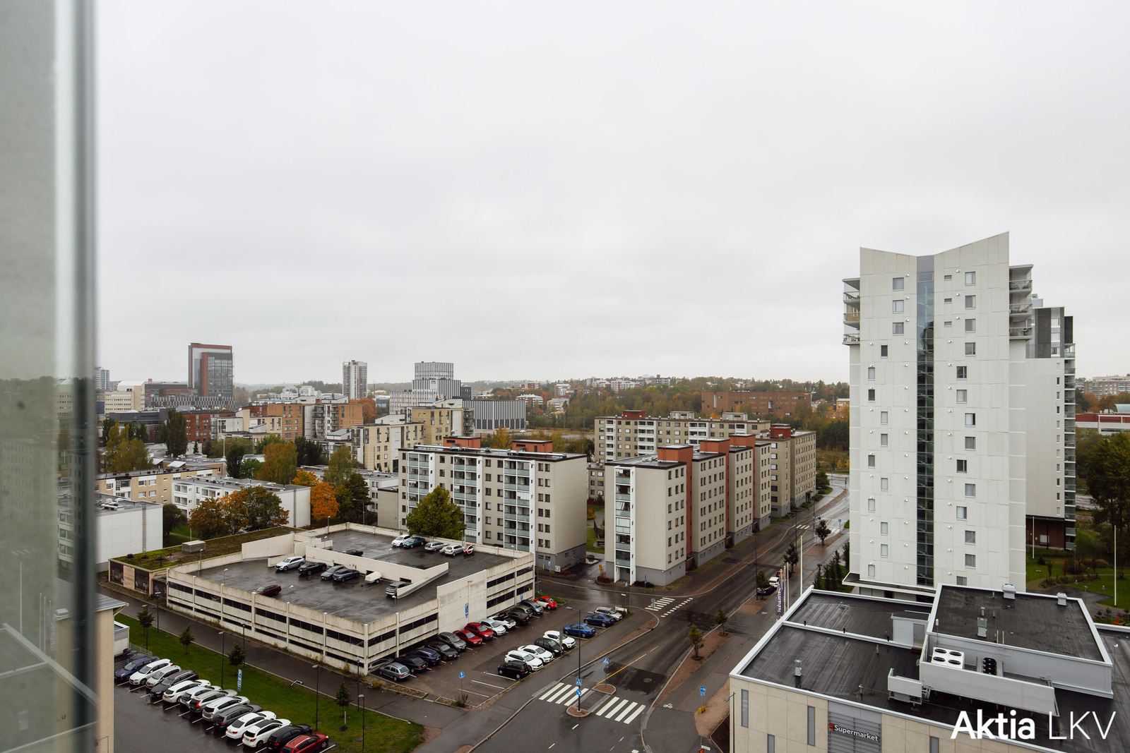 Näkymä huoneiston parvekkeelta