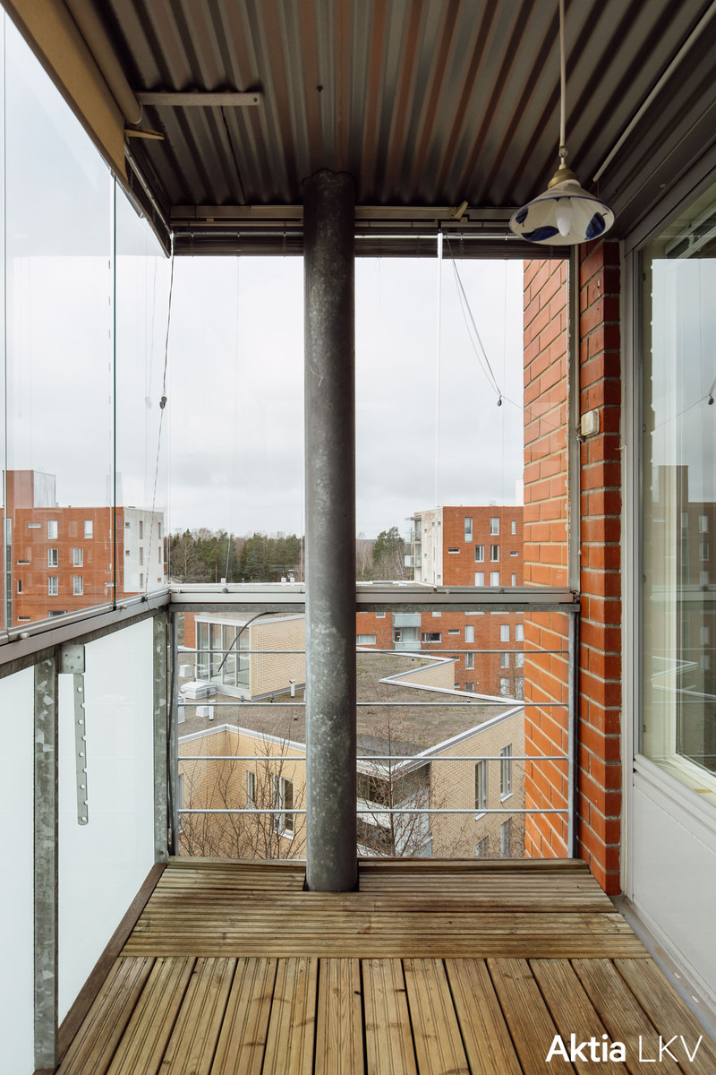 Lasitettu eteläparveke