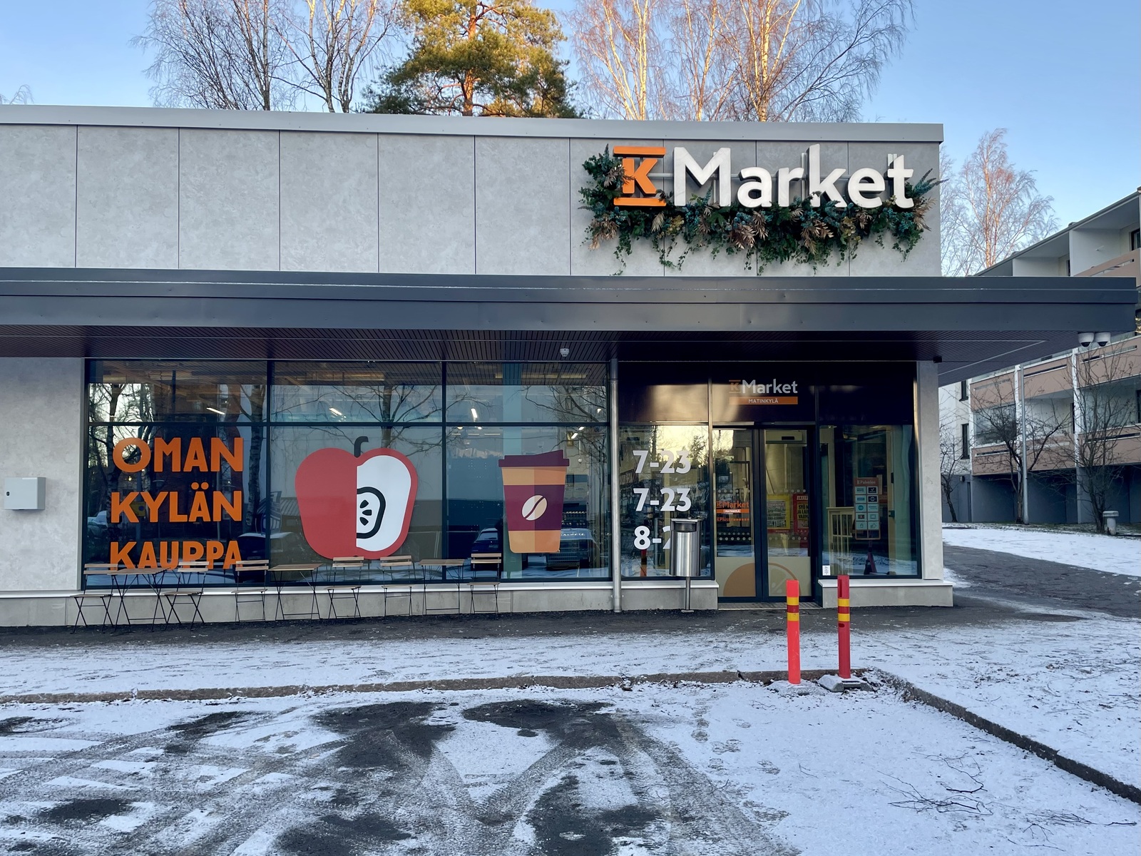 Lähikauppa naapuritalossa