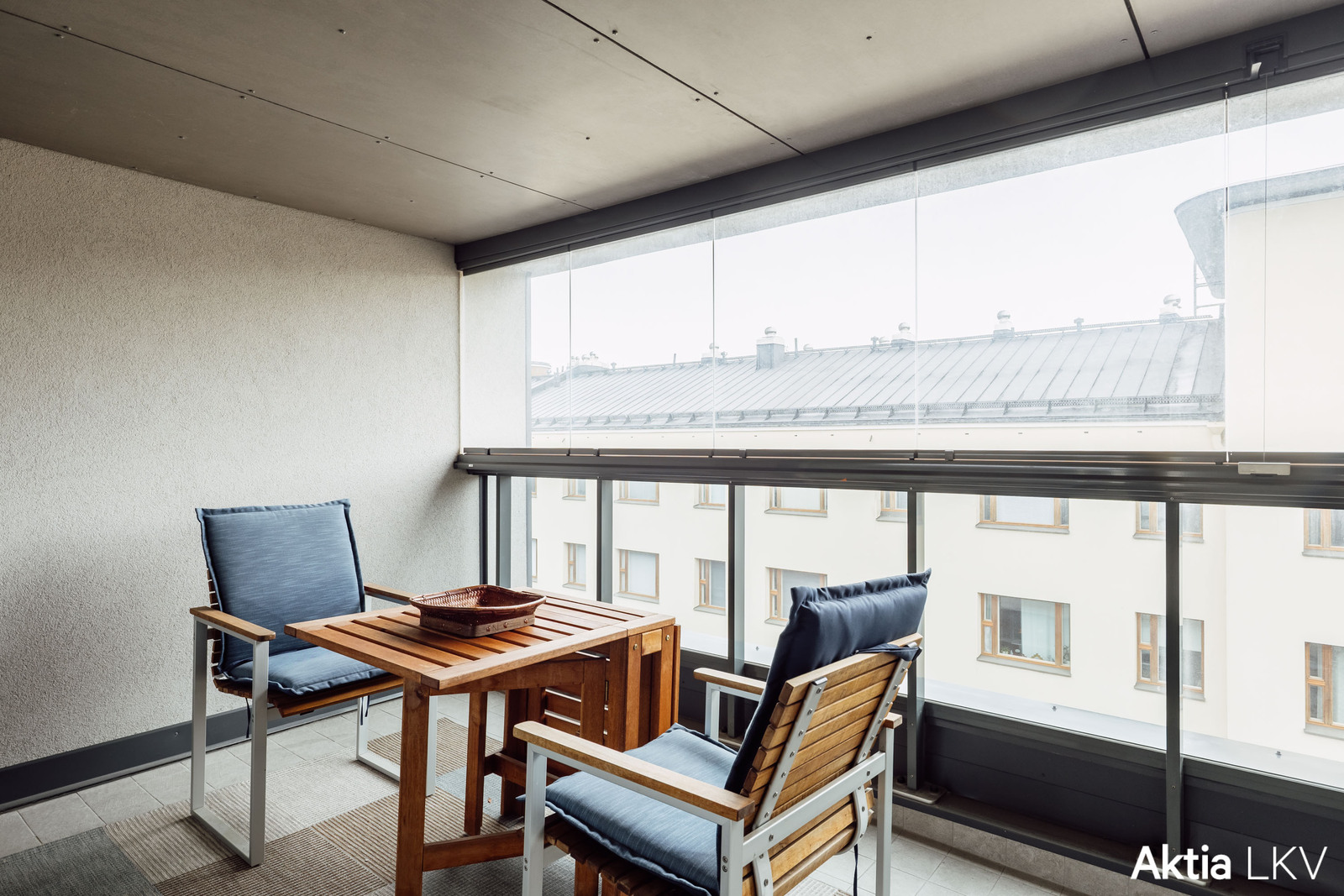 Lasitettu 6:n kerroksen parveke