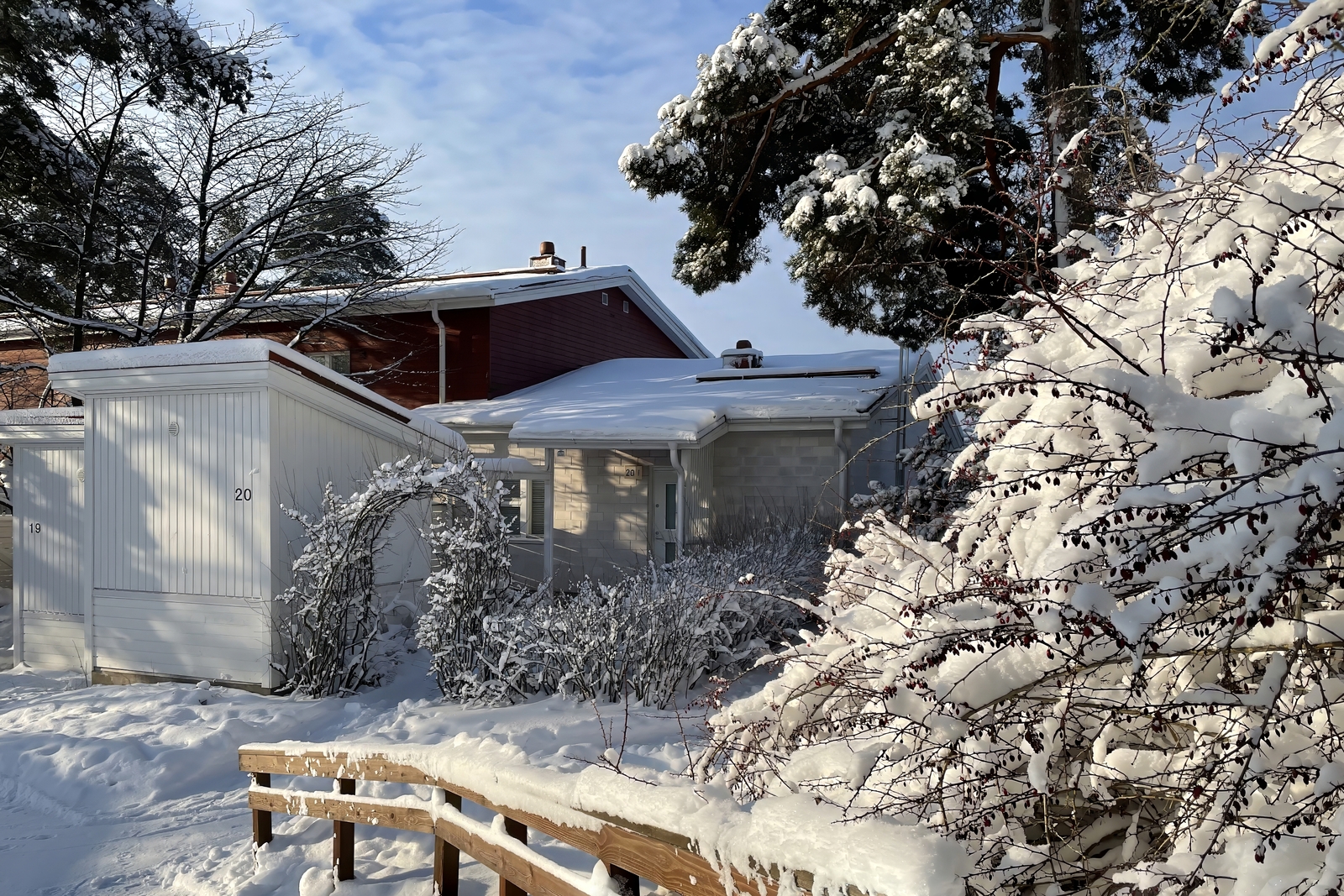 Kulku sisäänkäynnille