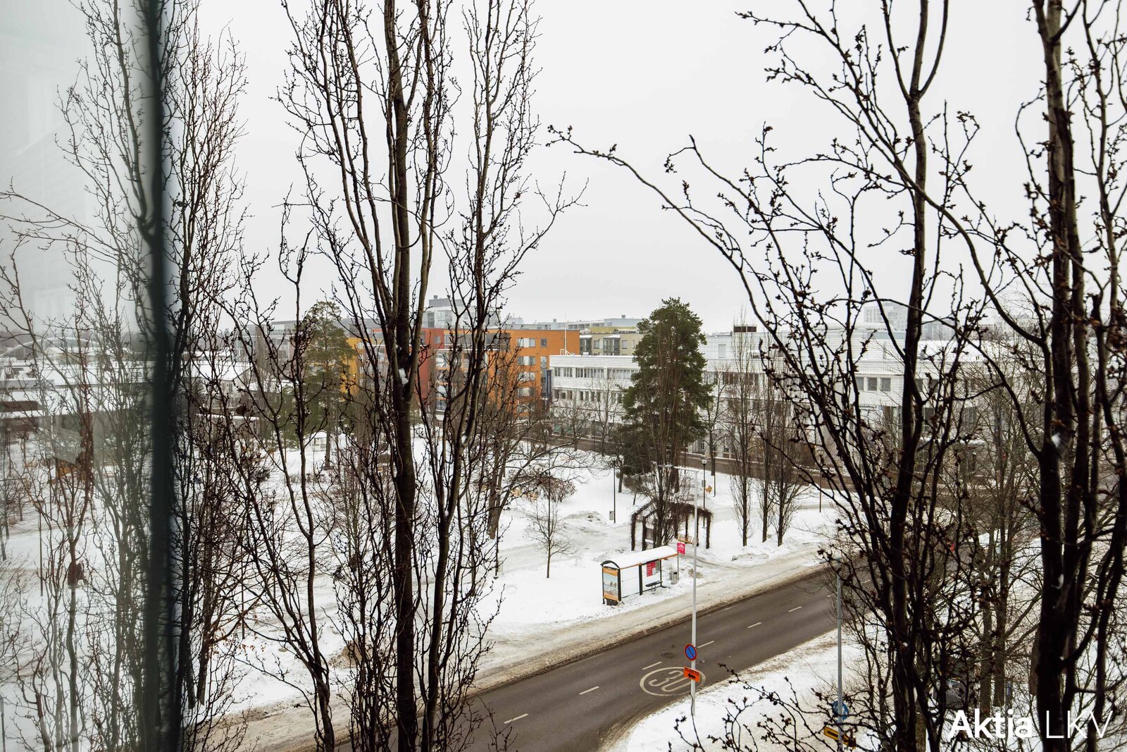 Ikkuna- ja parvekenäkymät