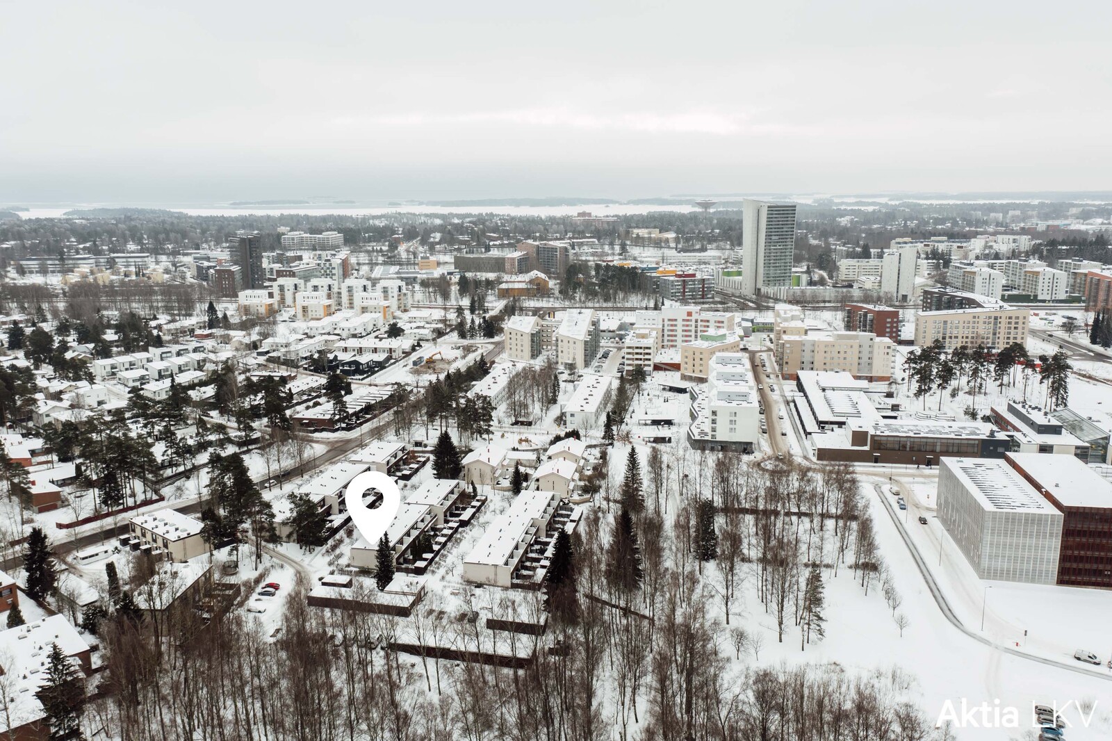 Keskeinen mutta tosi rauhallinen sijainti lähellä palveluita