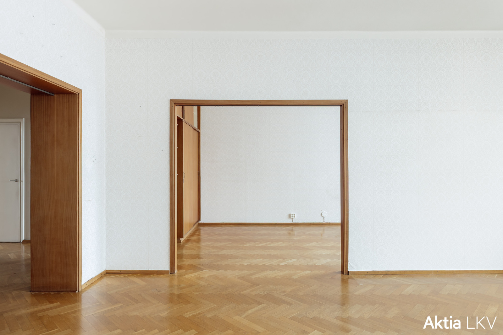 ruokailutila-makuuhuone