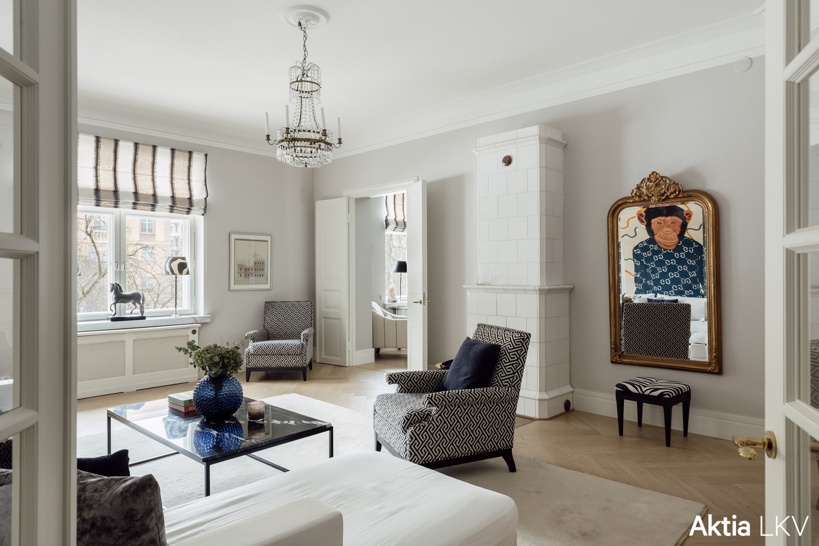 Olohuone ja kakluuni