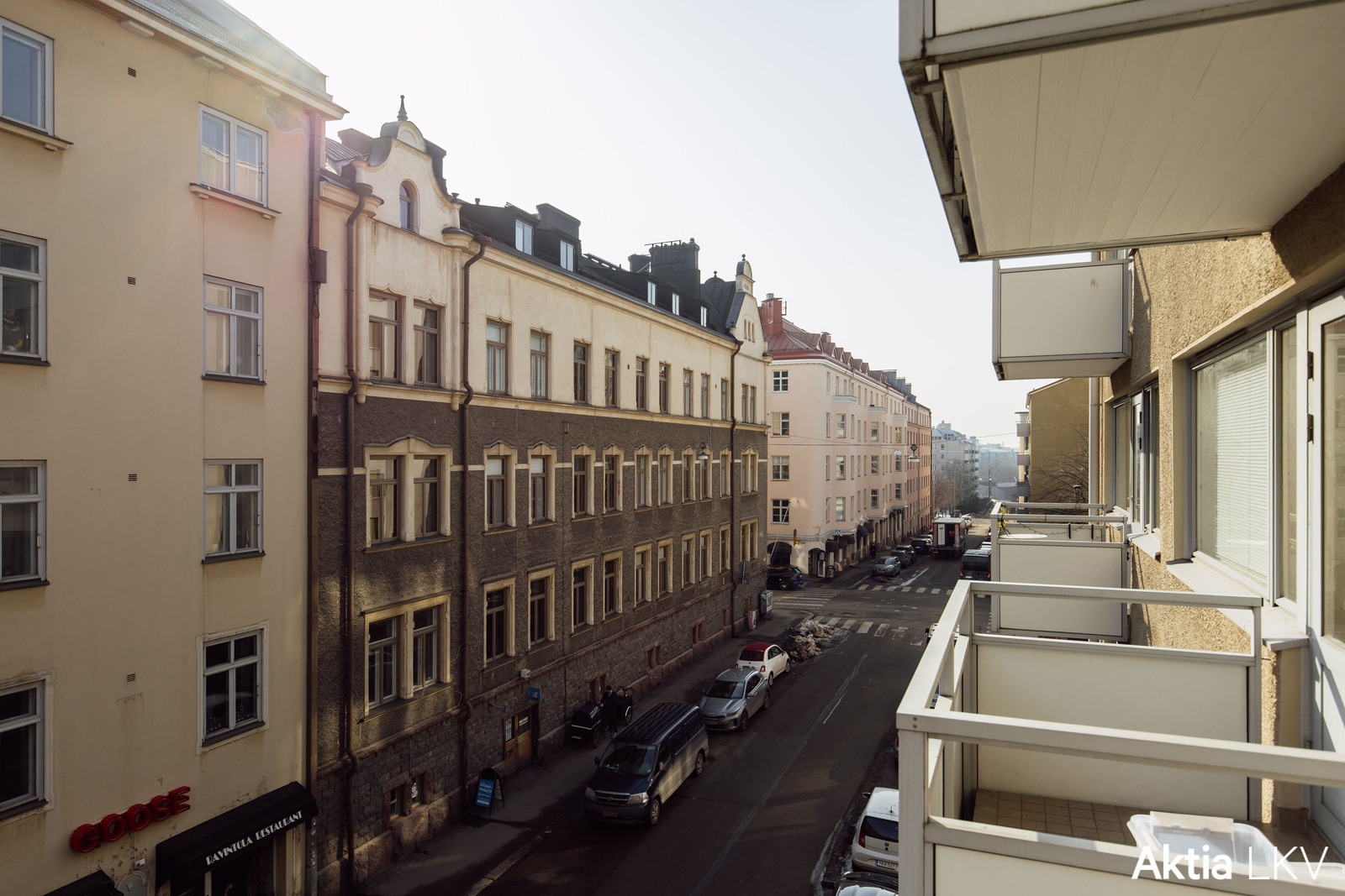 Suosittu pastabar Goose taloa vastapäätä