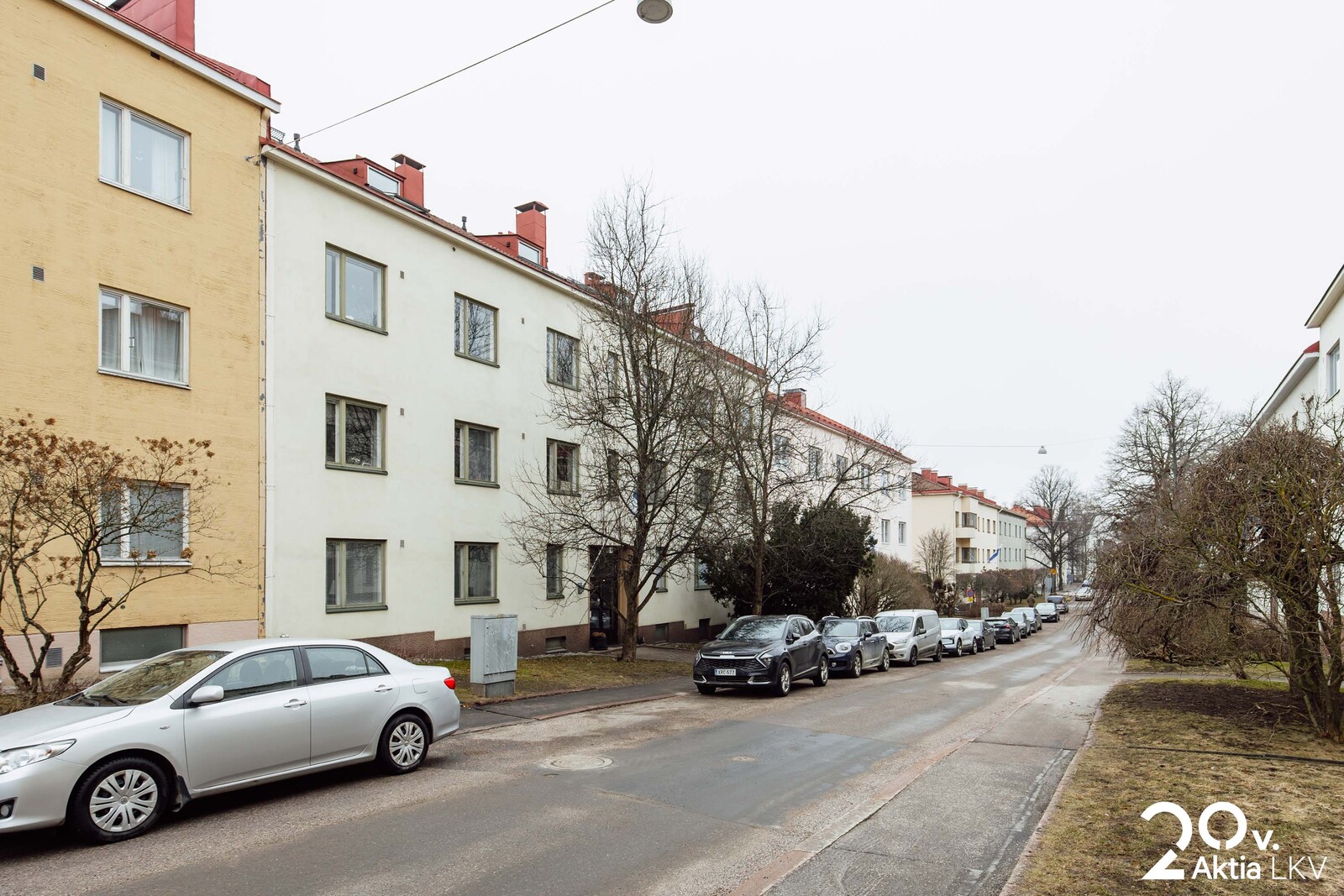 Kajanuksenkatu 6 oikella