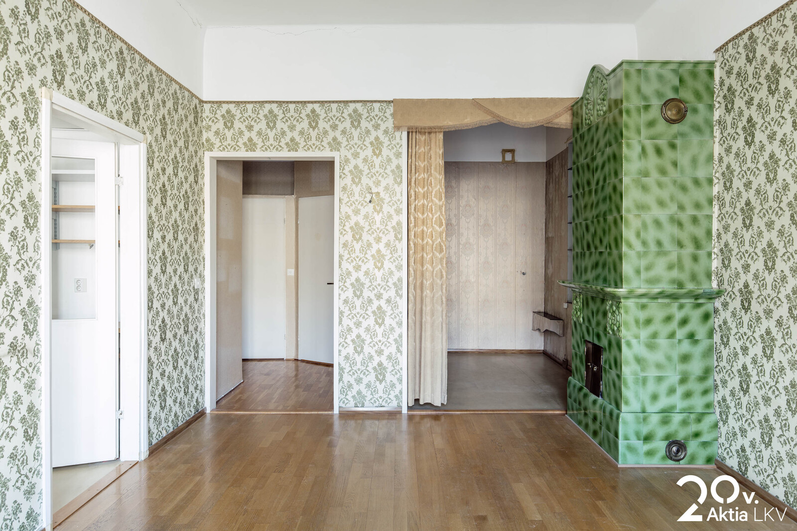 Muuntelukykyinen pohja; makuualkovi