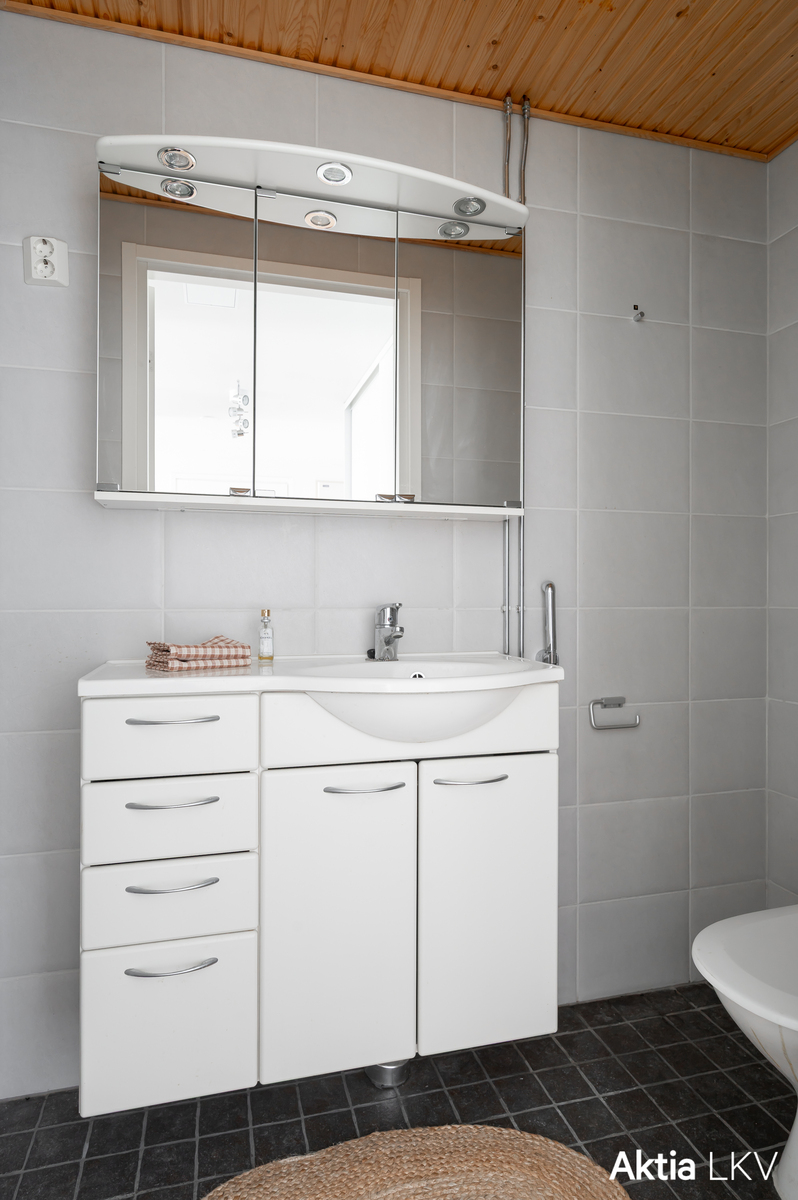 Erillinen wc
