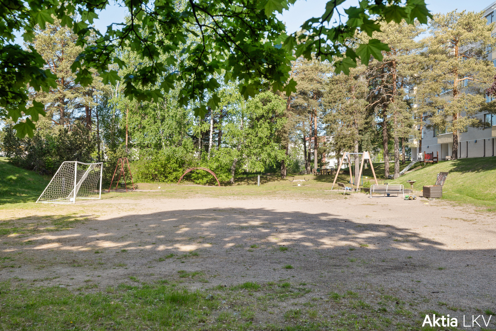 taloyhtiön pelikenttä
