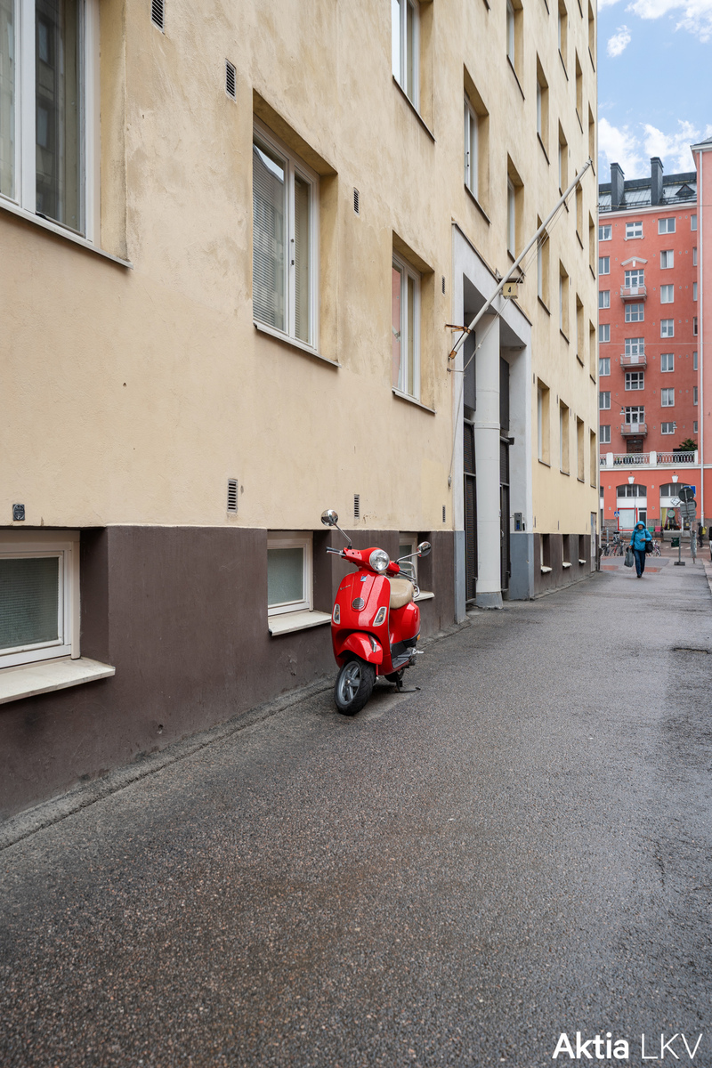 Kaupungissa on ketterin kulkea Vespalla