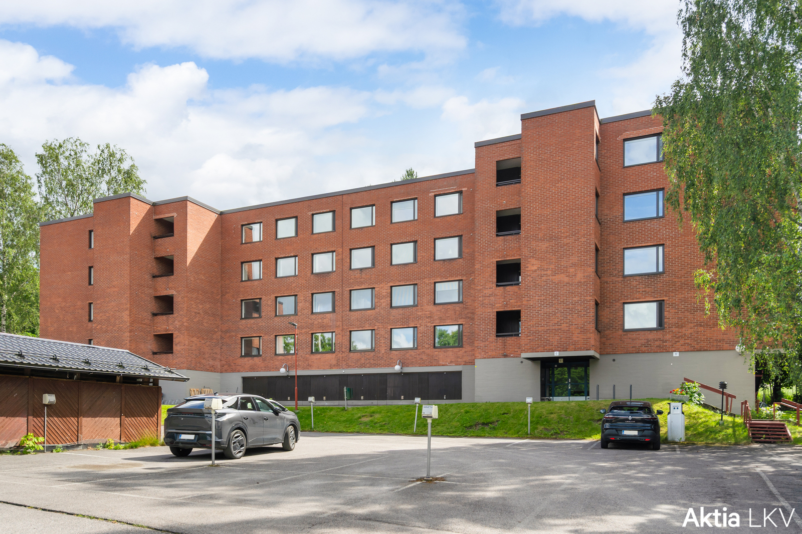 Julkisivu