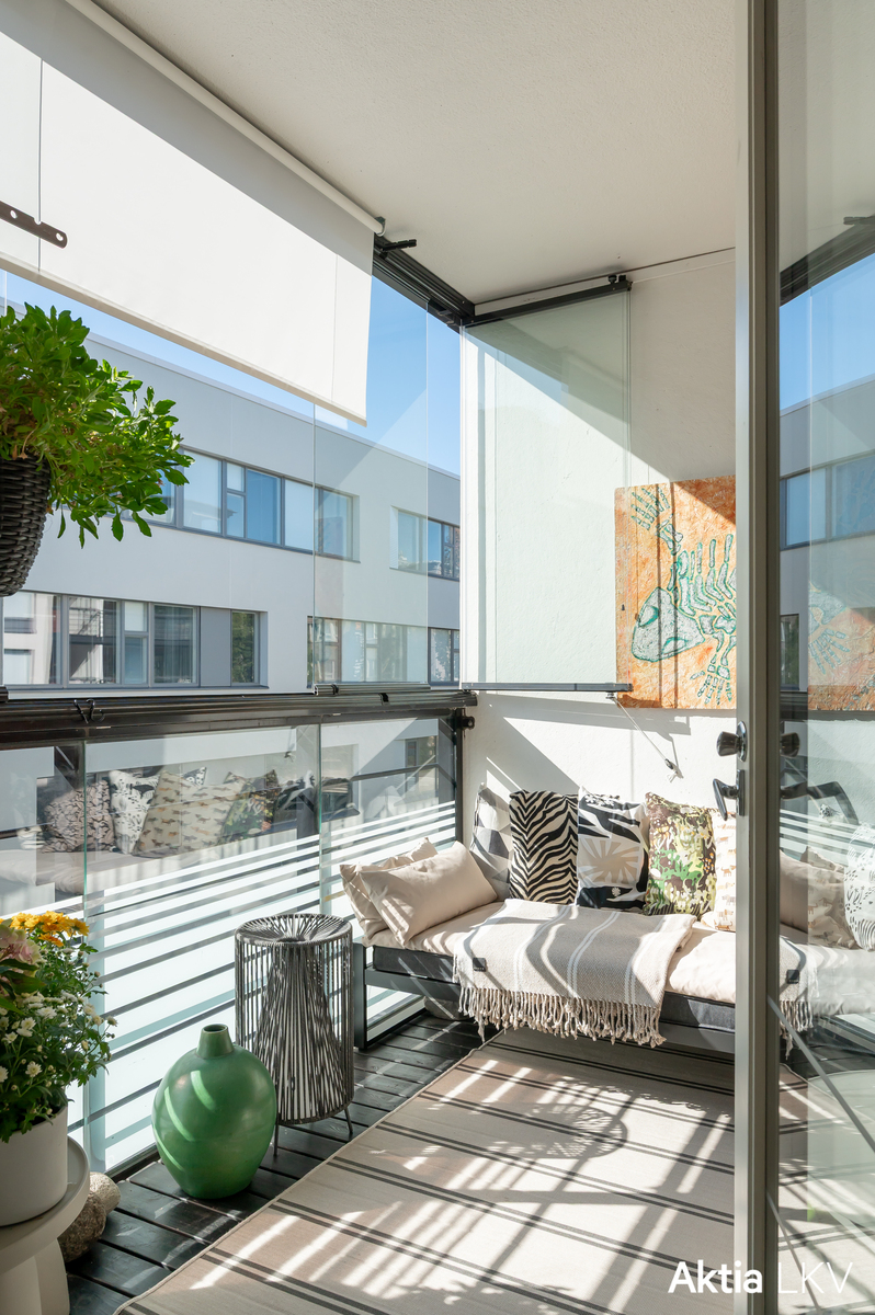 Lasitettu eteläparveke