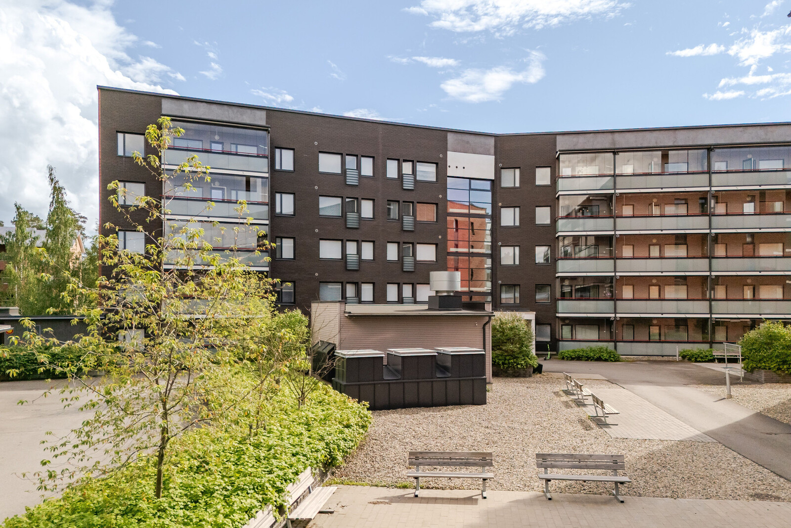 Metsäkuninkaantie 1