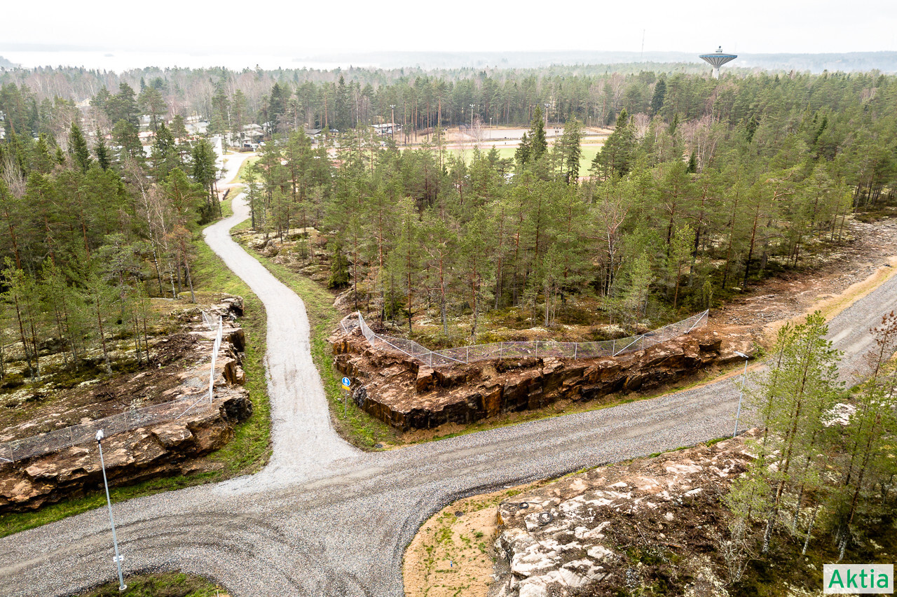Kävelytie kouluun ja urheilukentälle