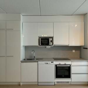 Suurpellon Puistotie 8, Suurpelto, Espoo