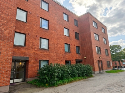 Metsäpurontie 9, Maunula, Helsinki
