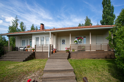 Lähdeniitynkatu 22, Saaristokaupunki/Pirtti, Kuopio