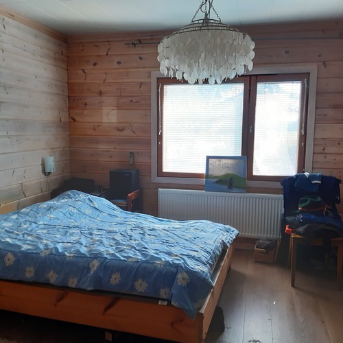 Makuuhuone 2 alakerrassa