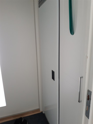 Kuivauskaappi eteisessä