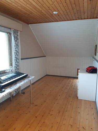 Yläkerran makuuhuone