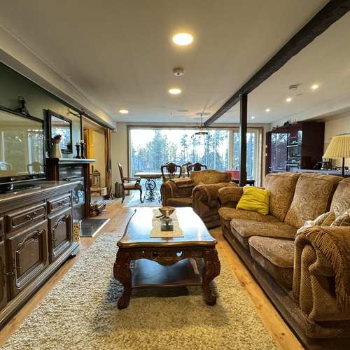 Kellarikerroksen huoneisto