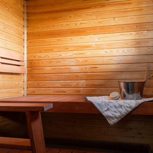 Sauna puukiukaan löylyt odottavat tulevaa asukasta