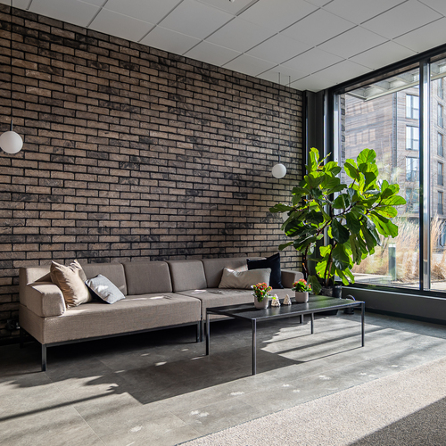 YHtiön tyylikkyys alkaa jo rappukäytävästä