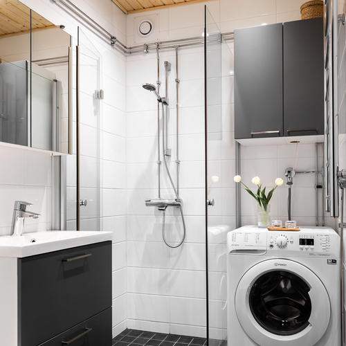 Juuri remontoitu kylpyhuone