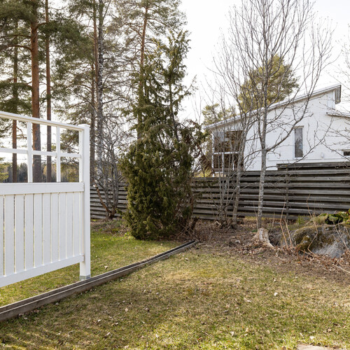 Takapihalta avautuu näkymät näsijärvelle