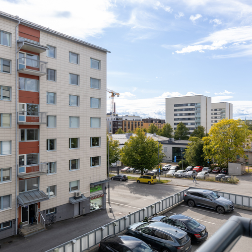 Näkymä lasitetulta parvekkeelta