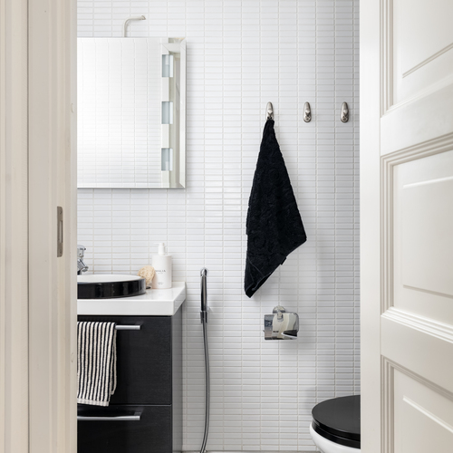 1. kerroksen erillinen wc
