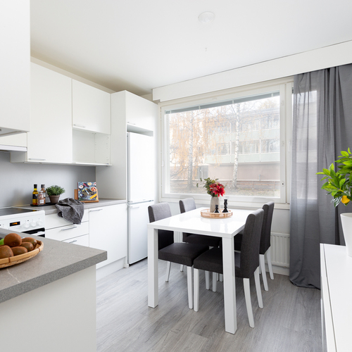 Kerrostalo, Pispalan valtatie 143, Tampere, Epilä, 3h, k, kph/wc, vh, p.lasitettu, 72 m², 169 000 €