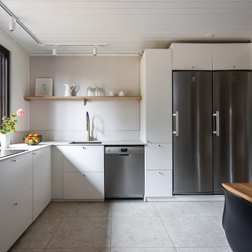 Omakotitalo, Uittamontie 56, Pirkkala, Uittamo, 3h, oh, avok, kph, s, khh, 2eril.wc, tkh, tekn.tila, lasit.ter, ter, at, aitta, 111 m², 345 000 €