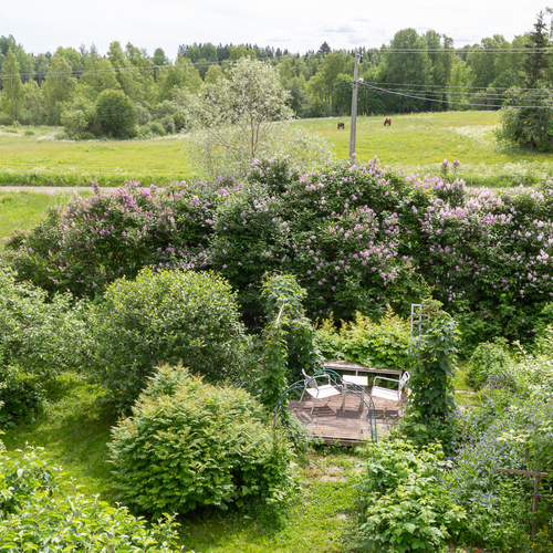 Näkymä yläkerran parvekkeelta