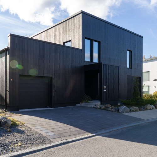 Omakotitalo, Konkelonkatu 13, Tampere, Vuores, 6 h, k, rt, aula, 2 x kph + wc, 2x wc, s, ph, pkh, khh, las.terassi, parveke, at, 214 m², 745 000 €