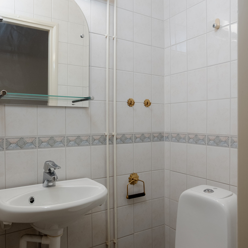 Sisääntulon lähellä oleva WC