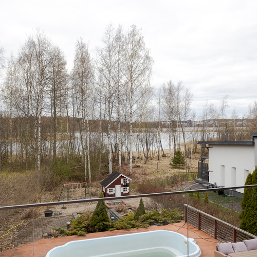 päämakuuhuoneen parveke