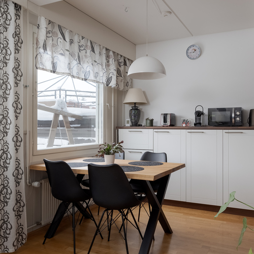 Näkymää ruokailutilan suuntaan