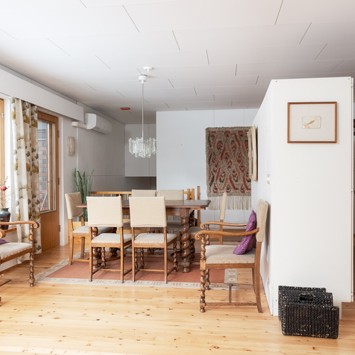 Omakotitalo, Pajulantie 3, Palokka, Piilola, 4mh+oh+k+takkah+khh+kh+s+tekn.tila+2xWC+et/tk+vh+kellaritila+autotalli, 140 m², 149 000 €