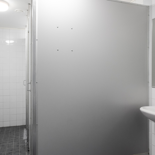 Useita erillisiä wc-tiloja