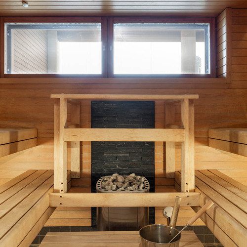 ylimmän kerroksen tiloja