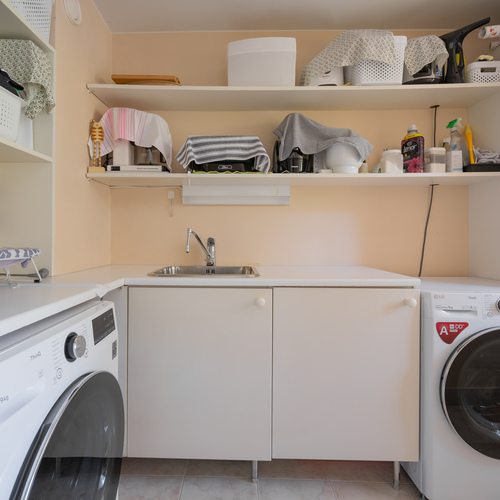 Mukavan kokoinen kodinhoitohuone