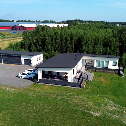 Julkisivu