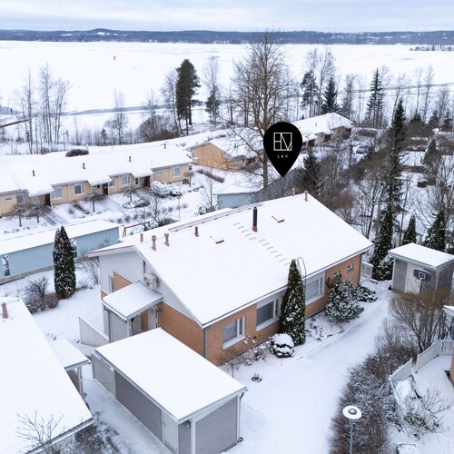 Paritalo, Karimäentie 3, Pirkkala, Rantaniitty, 4-5h, k, tkh, 2 x kph/wc, s, p, 107 m², 369 000 €