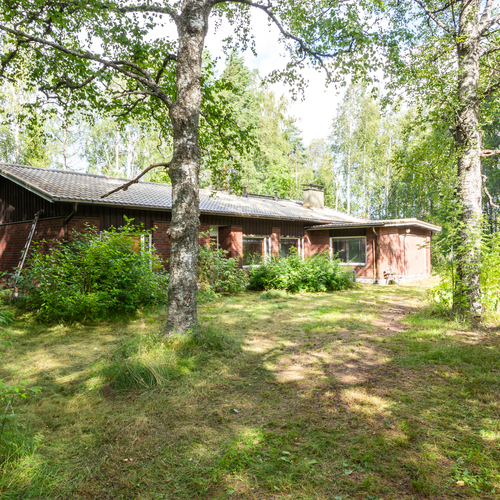 Julkisivu