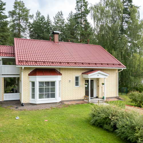Omakotitalo, Vesakonkatu 24, Tampere, Hallila, 4h, k, khh, kph, s, 2xwc, terassi, parveke, 127,50 m², 378 000,00 €